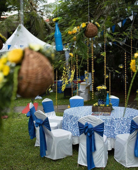 A ROYAL THEME: BLUE POTTERY!